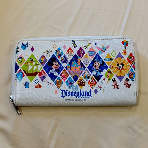NWOT Disneyland Resort 60th Anniversary Diamond Celebration Wallet - Picture 1 of 2